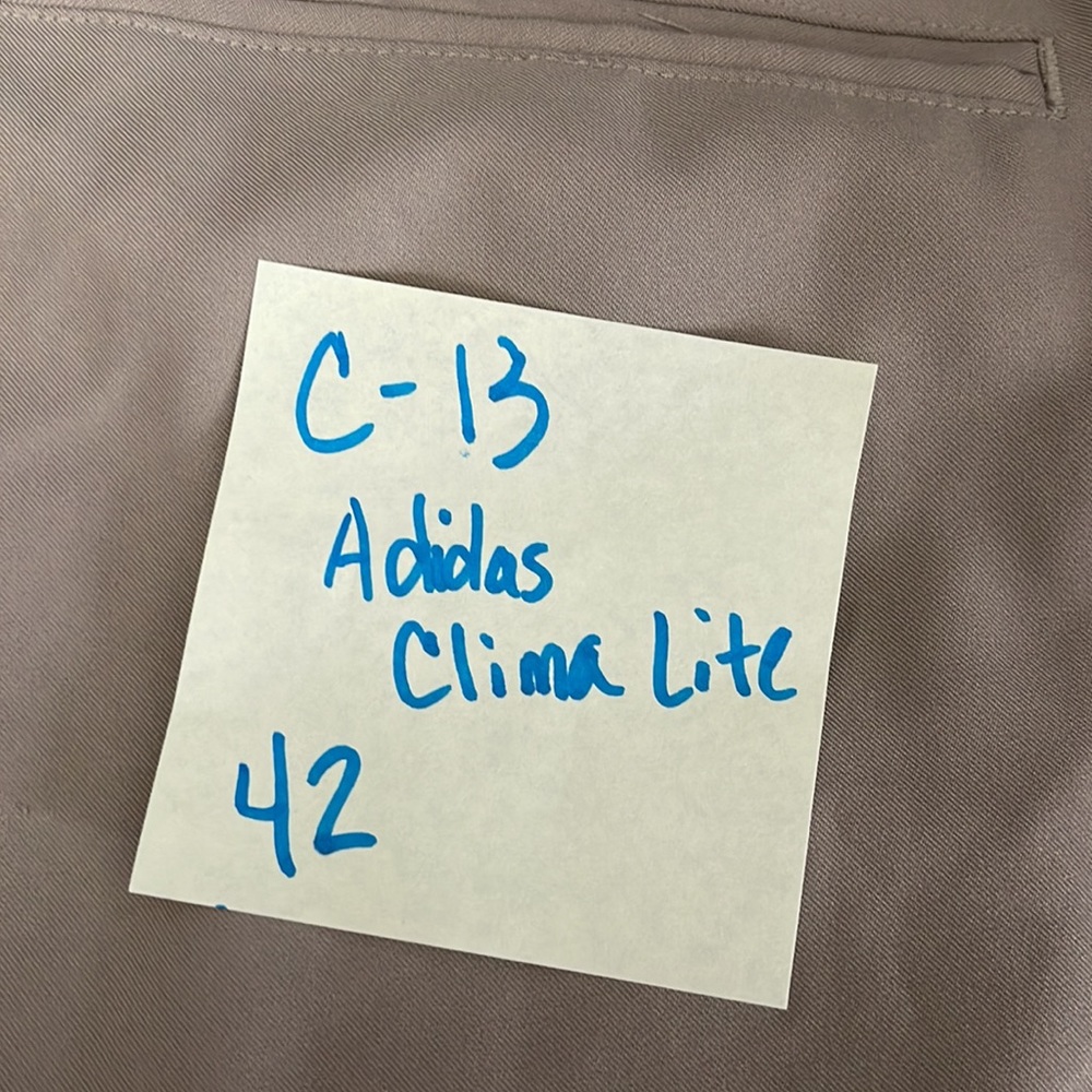 Excellent condition mens adidas climate golf shorts size 42 - Picture 3 of 4